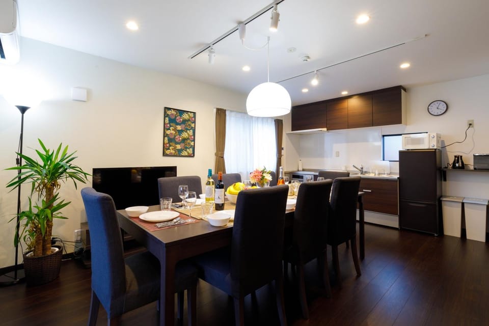 Kitchen or kitchenette, Living room, Dining area