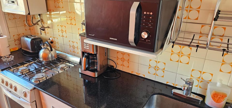 Kitchen or kitchenette, minibar, pet friendly, stove, toaster