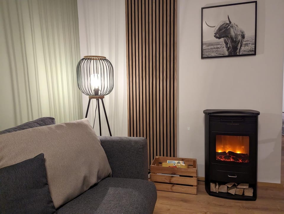 Pool - Sauna - 150m Skilift - Bikepark - Zentrum - Loft Lorenz Apartment in Winterberg