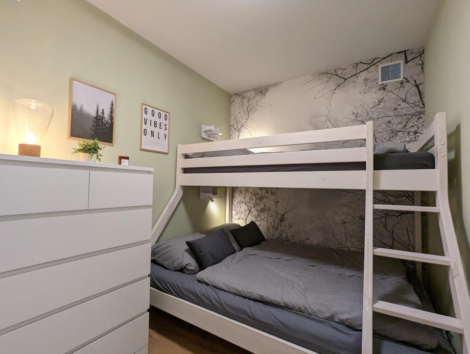 Pool - Sauna - 150m Skilift - Bikepark - Zentrum - Loft Lorenz Apartment in Winterberg