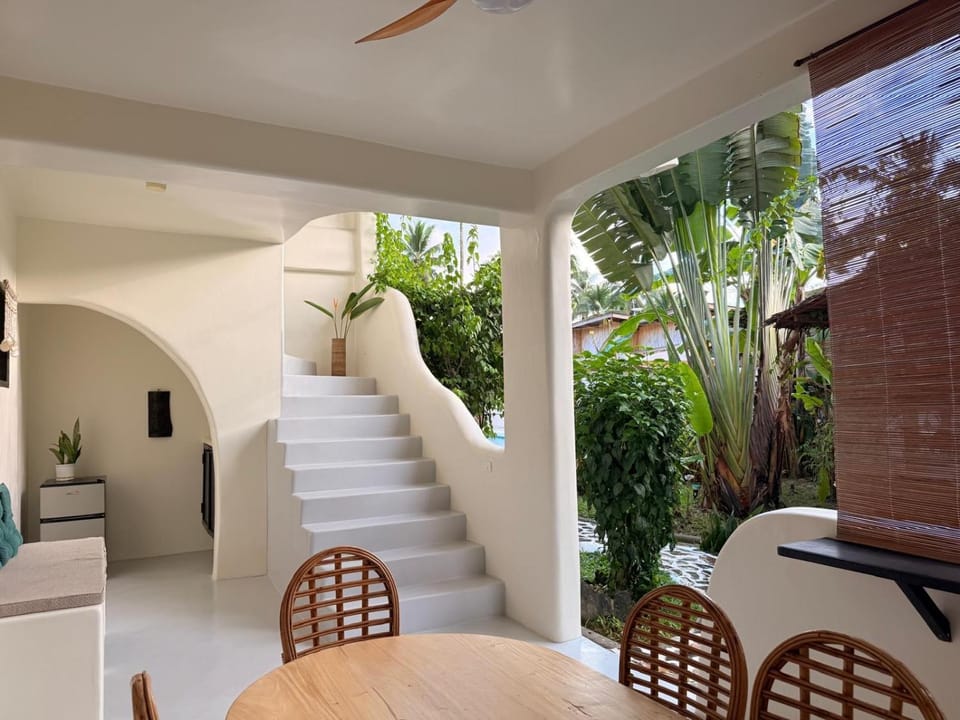 Parrots Boutique Resort Hotel in San Vicente