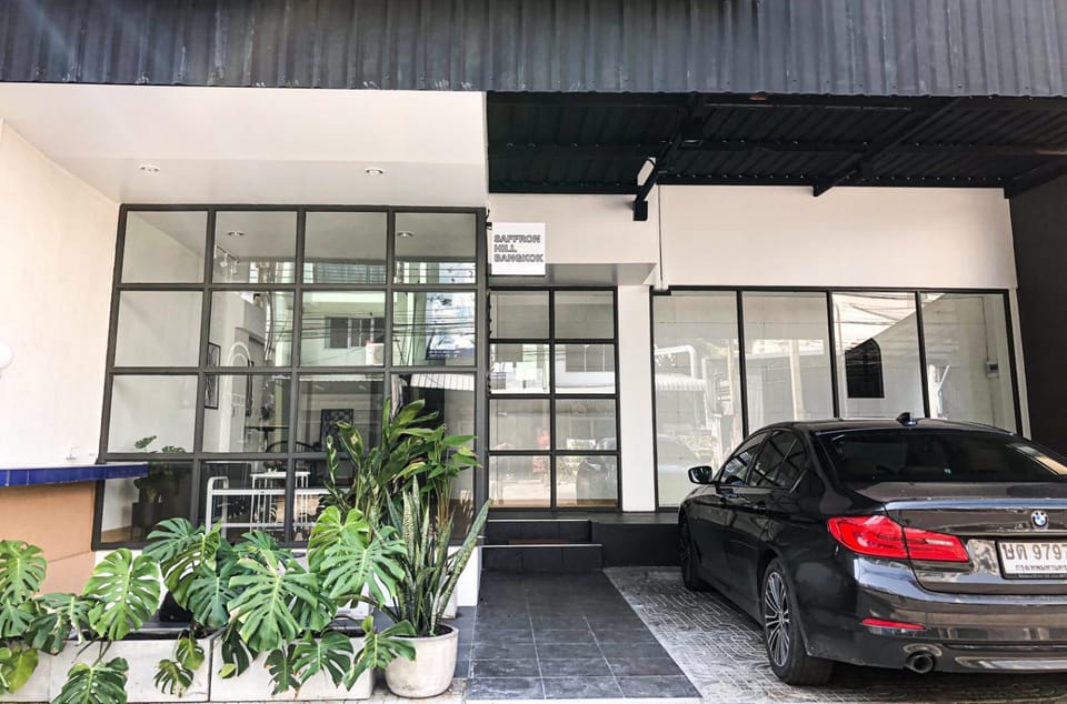 Saffron Hill Bangkok Bed and Breakfast in Bangkok