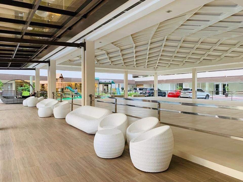 Bamboo Bay Condominium near UC Med & Chong Hua Hospital, CDU School, SM Mall, Ayala Mall and IT Park - studio condo unit Apartment in Lapu-Lapu City
