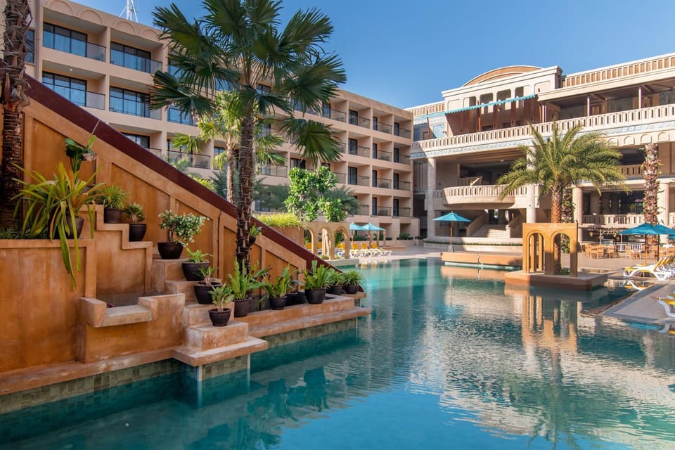 Property building, Swimming pool