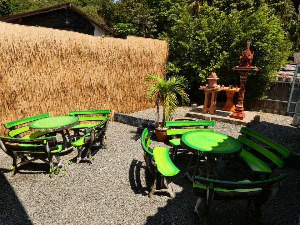 Lemon Guesthouse Hotel in Ko Chang