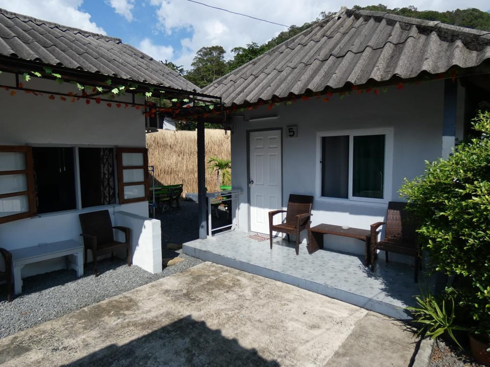 Lemon Guesthouse Hotel in Ko Chang