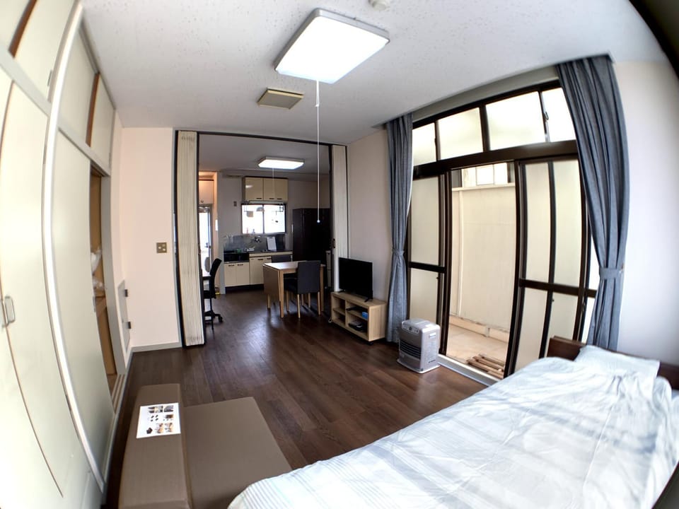 Diving, Bedroom