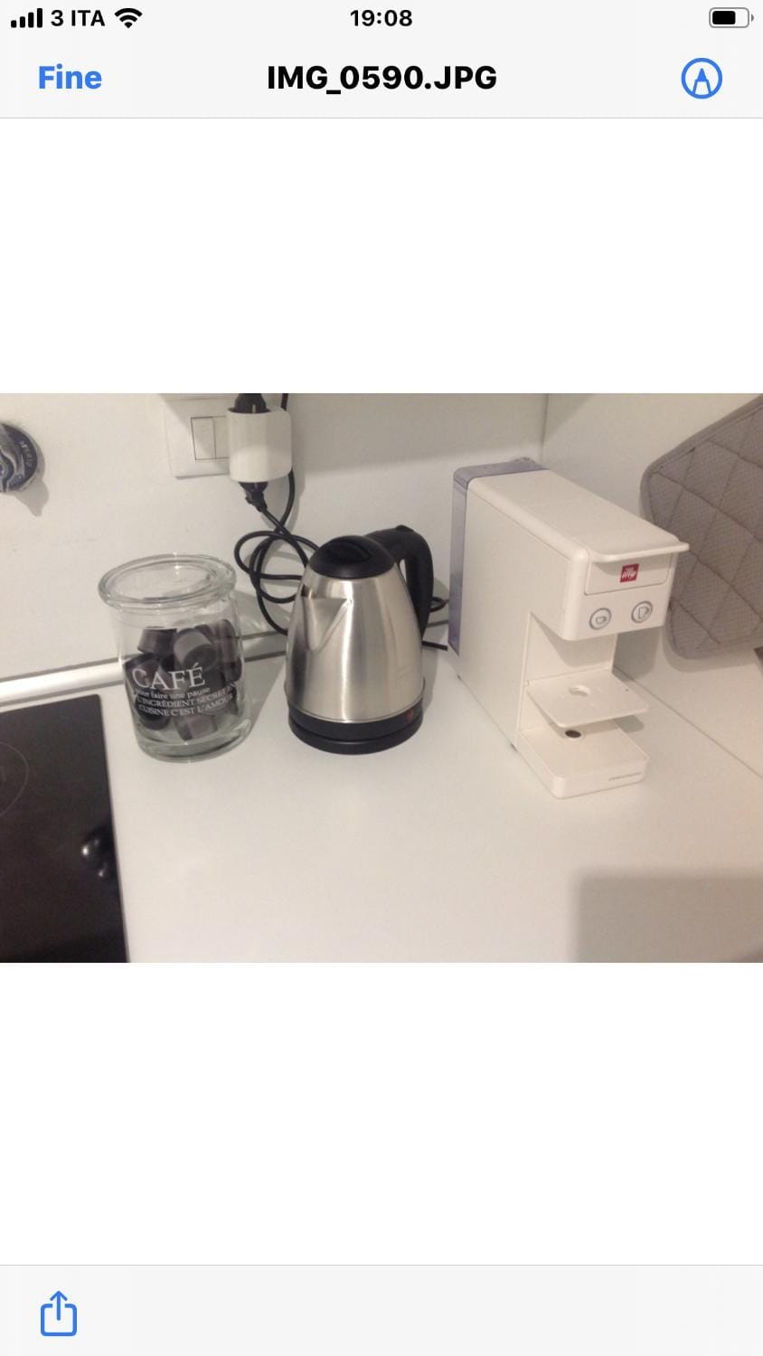 Coffee/tea facilities, Kitchen or kitchenette