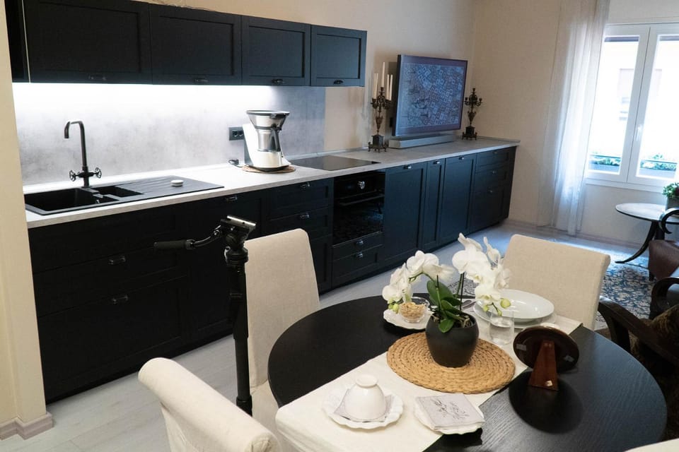 Kitchen or kitchenette, Living room, Photo of the whole room, Dining area