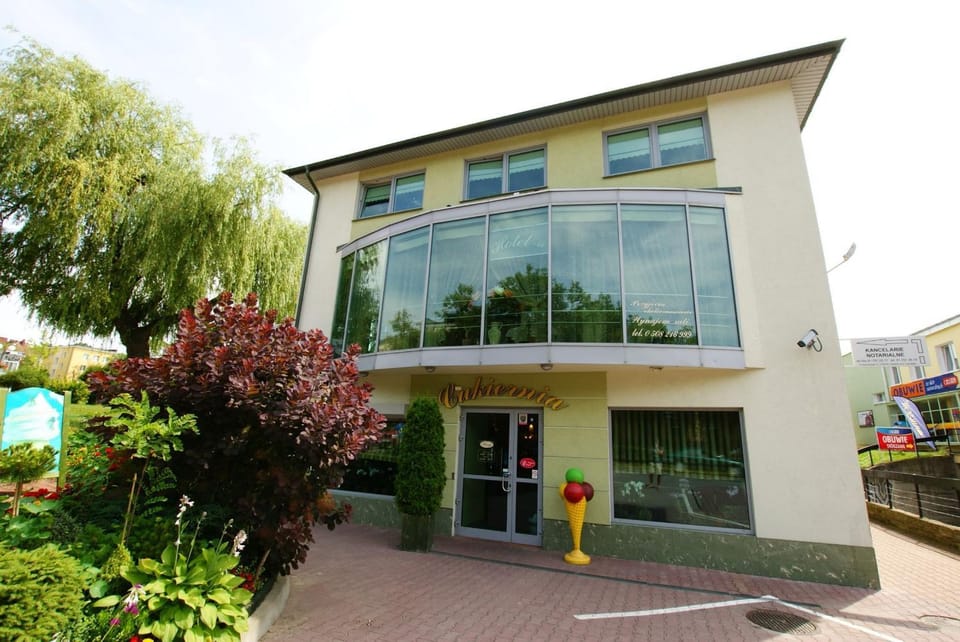 Property building, Day
