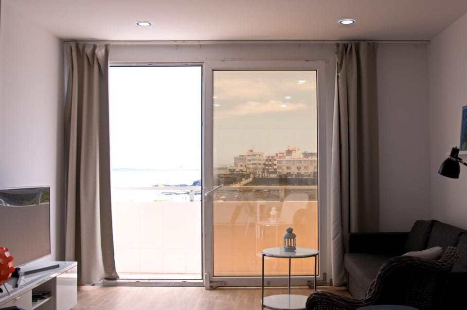 TV and multimedia, Balcony/Terrace, Living room, Seating area, Sea view