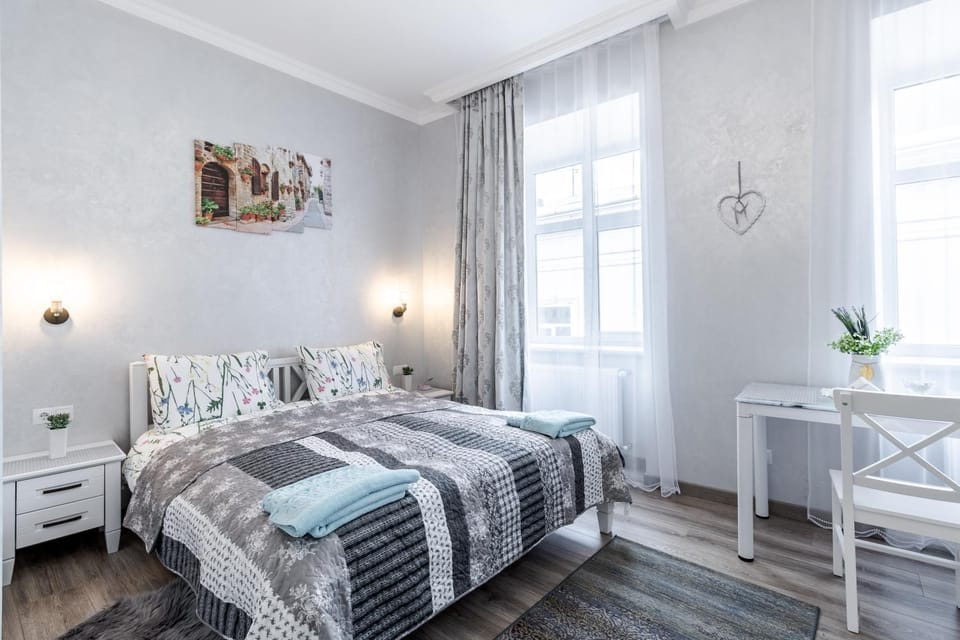 Bed, Photo of the whole room, Bedroom, City view, City view, Landmark view