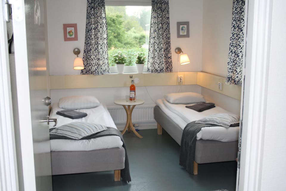 Bogesund Slottsvandrarhem B&B Bed and Breakfast in Stockholm County