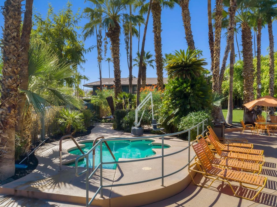 Pool view, Swimming pool, Swimming pool