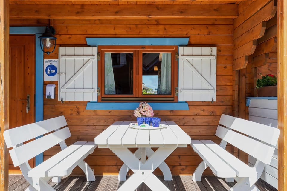 Domki Rekin Podgrzewany basen z brodzikiem oraz klimatyzacją House in West Pomeranian Voivodeship, Poland