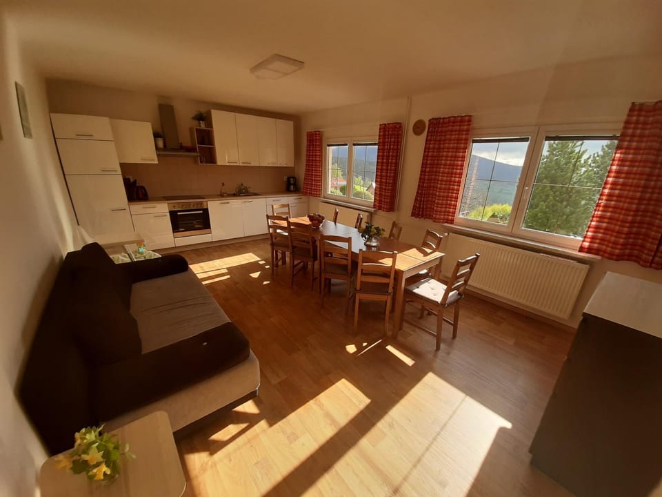 Naproti Klínovci House in Czechia