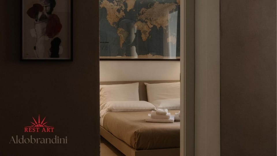 Bed, Photo of the whole room, towels