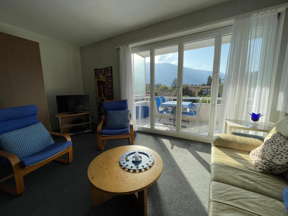 Natural landscape, Living room