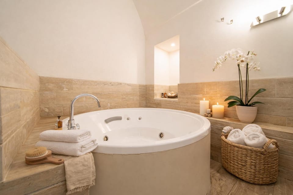 Hot Tub, Bathroom, Bath, towels