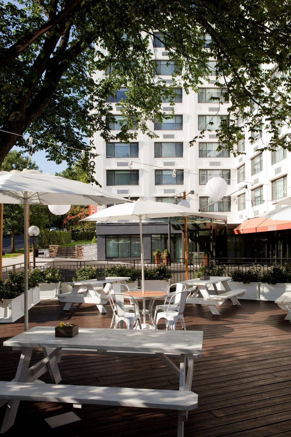 Property building, Restaurant/places to eat