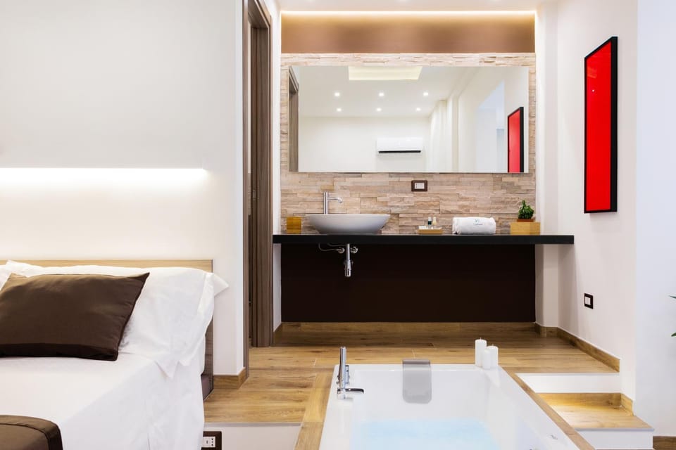 Hot Tub, Photo of the whole room