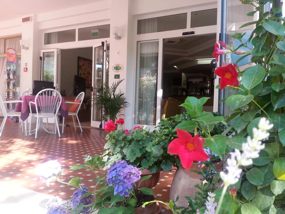 Patio, Balcony/Terrace