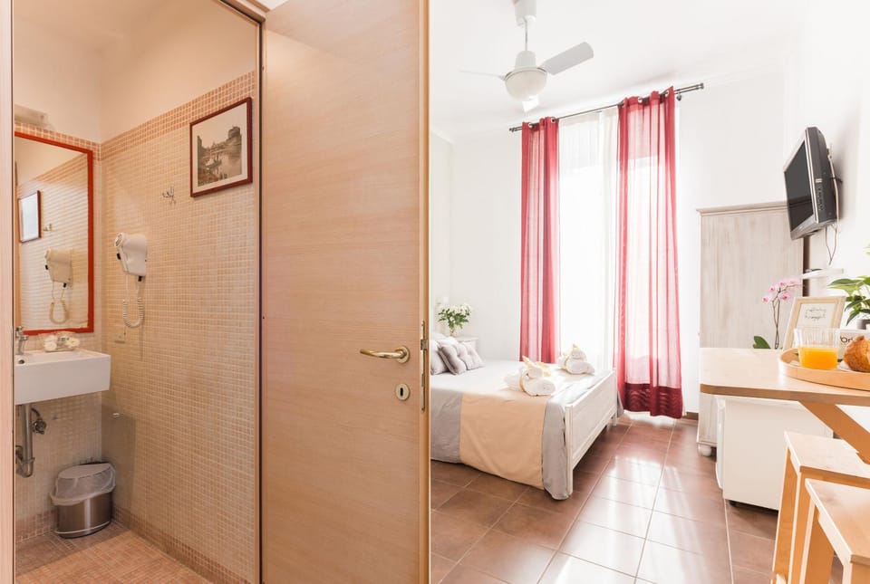 Toilet, Bed, Bathroom, Photo of the whole room, Bedroom