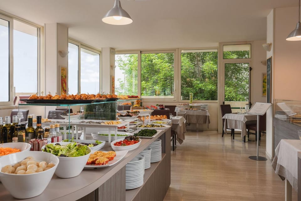 Restaurant/places to eat, Food and drinks, Food, Dinner