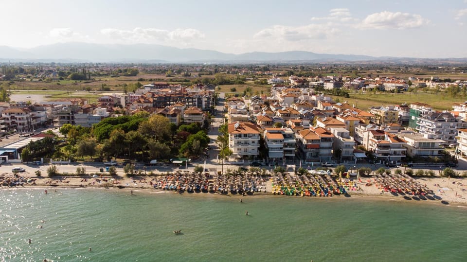 Nearby landmark, Off site, Neighbourhood, Natural landscape, Bird's eye view, Summer, Beach, City view, Landmark view, Mountain view, Sea view, Street view