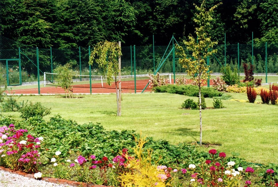Tennis court