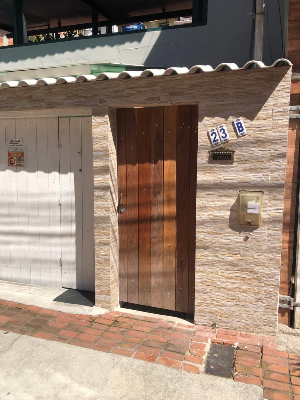 Facade/entrance