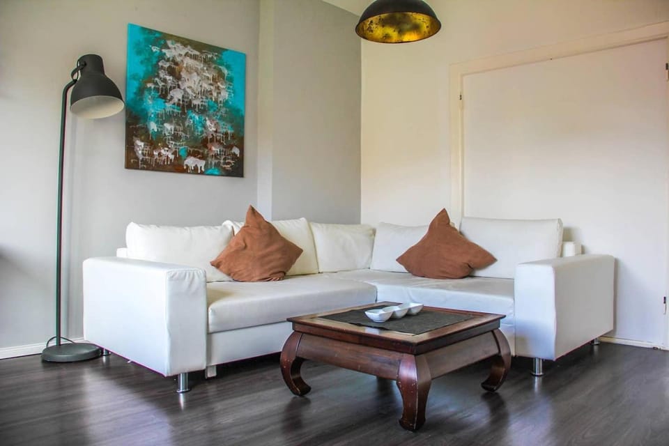 Living room, Photo of the whole room, Seating area