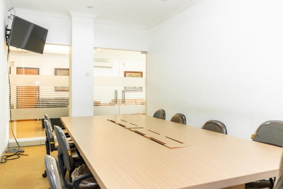 RedDoorz Plus Syariah near Java Supermall Semarang 2 Hotel in Indonesia