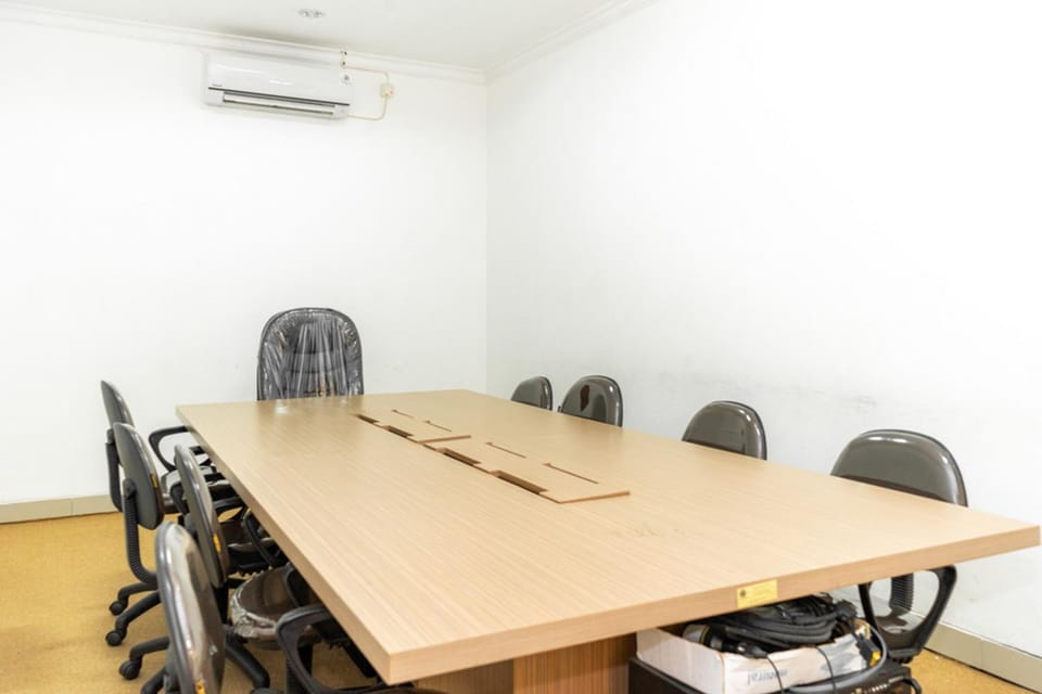 RedDoorz Plus Syariah near Java Supermall Semarang 2 Hotel in Indonesia