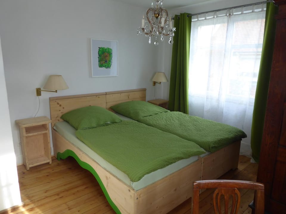 Photo of the whole room, Decorative detail, Bedroom