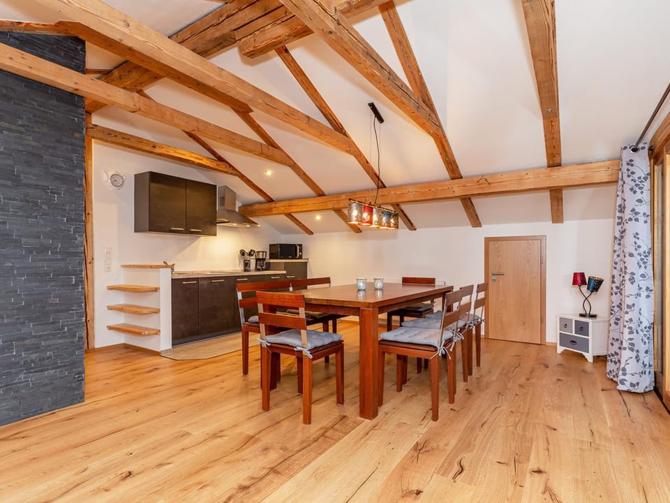 Kitchen or kitchenette, Dining area, minibar, stove, toaster