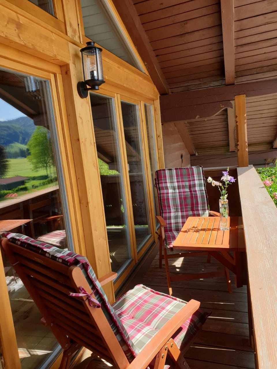 Day, Balcony/Terrace, Seating area, Garden view