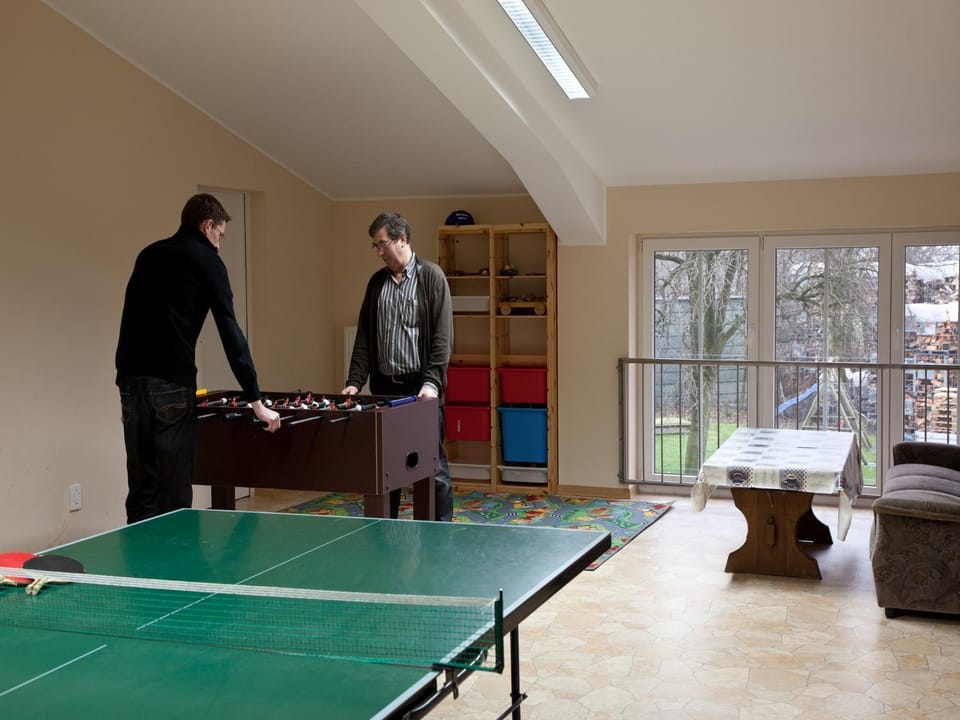Game Room, Table tennis