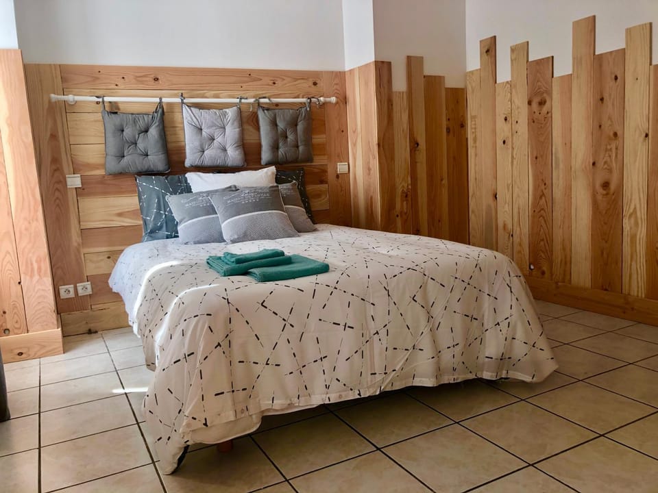 Le Coustou 22 Apartment in Catalonia