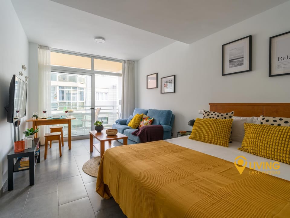 Bed, Balcony/Terrace, Seating area, Dining area