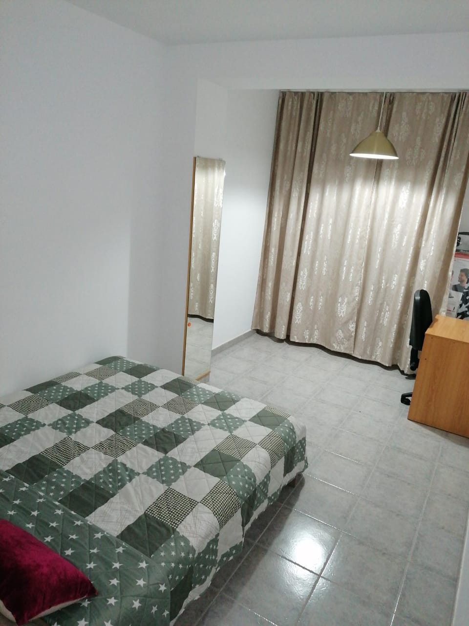 Bed, Photo of the whole room