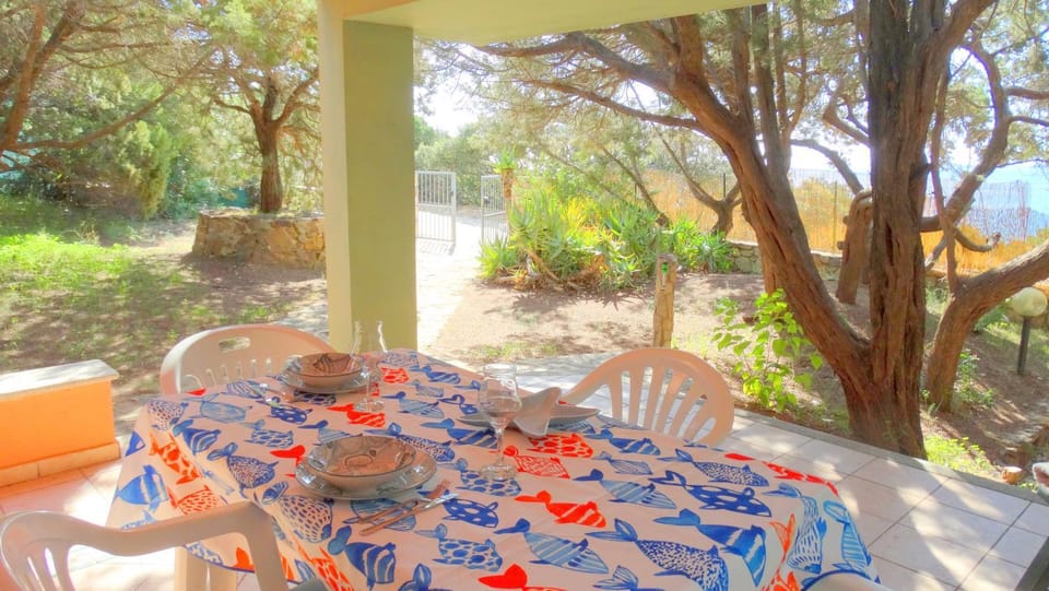 Dining area, Garden view