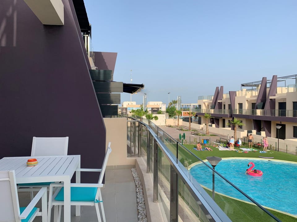 Balcony/Terrace, Balcony/Terrace, Pool view, Swimming pool