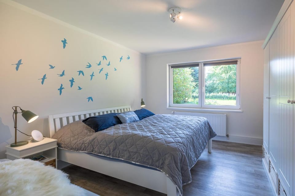 Villa Lütt-KEINE MONTEURE- House in Husum