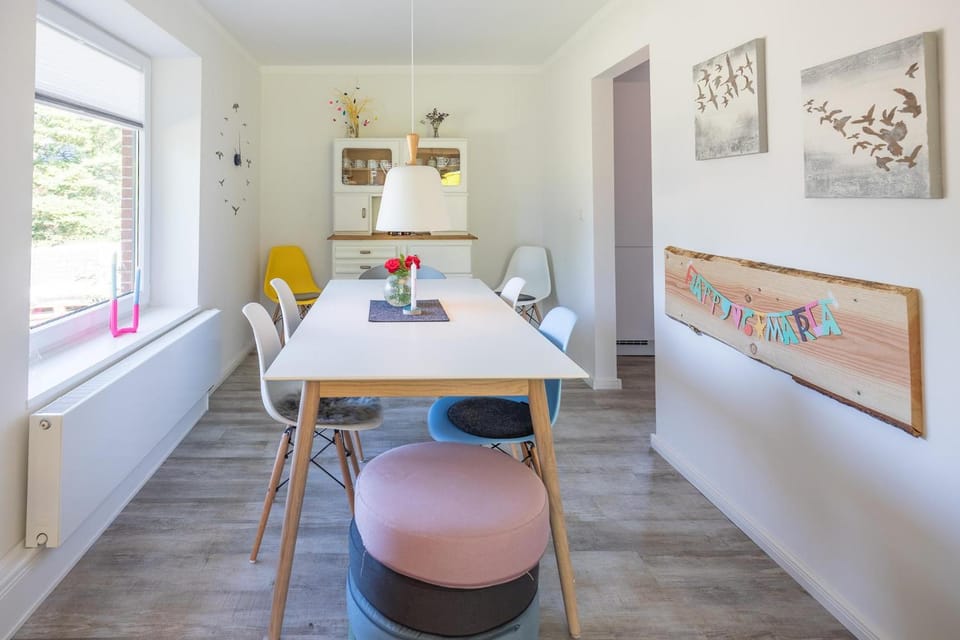 Villa Lütt-KEINE MONTEURE- House in Husum