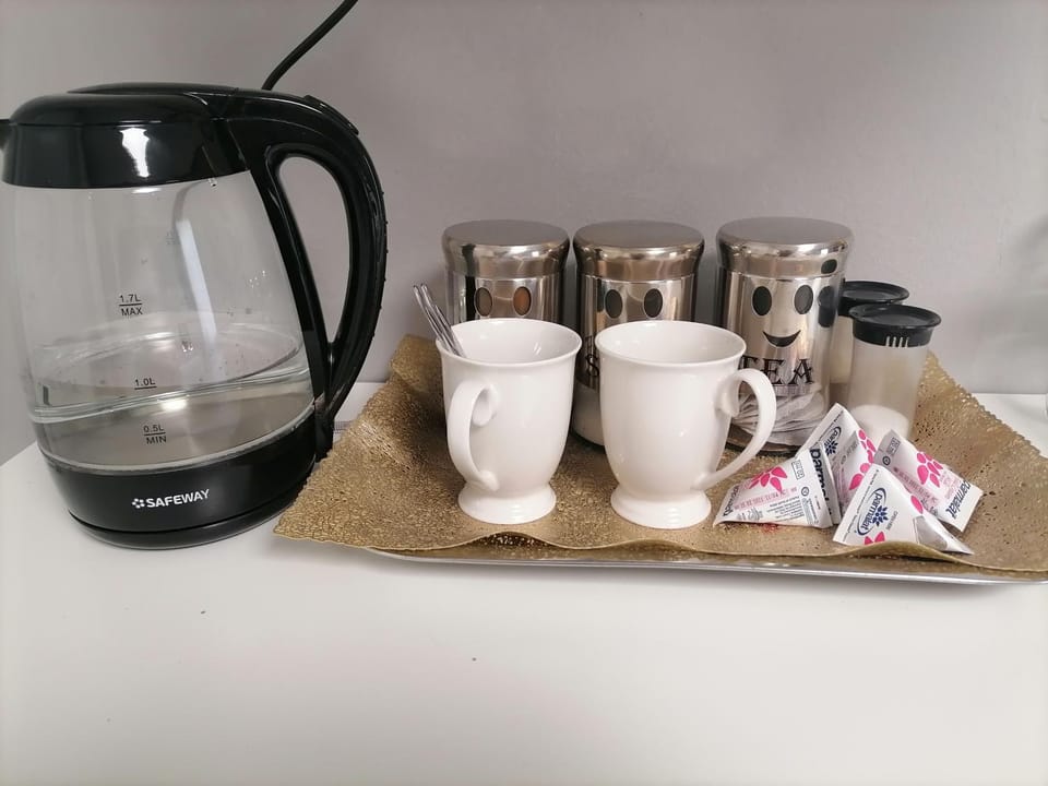 Coffee/tea facilities, minibar