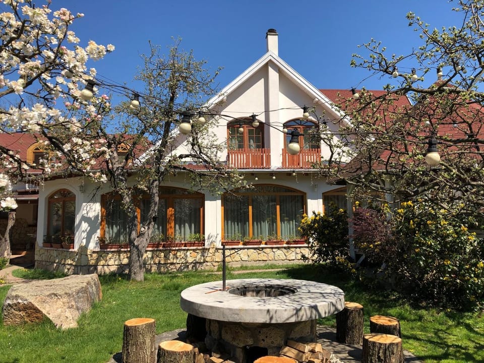 Aranybánya Panzió és Apartmanház Bed and Breakfast in Hungary