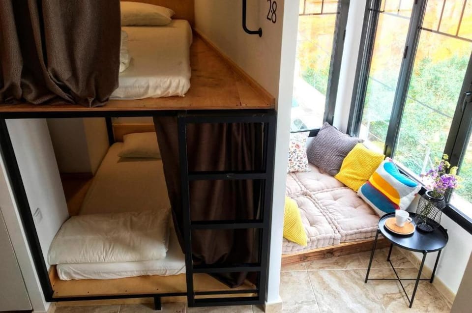 Hostel Numero Trece - Albergue Juvenil - FREE towels, coffee & tea, remote check-in Hostel in Alicante