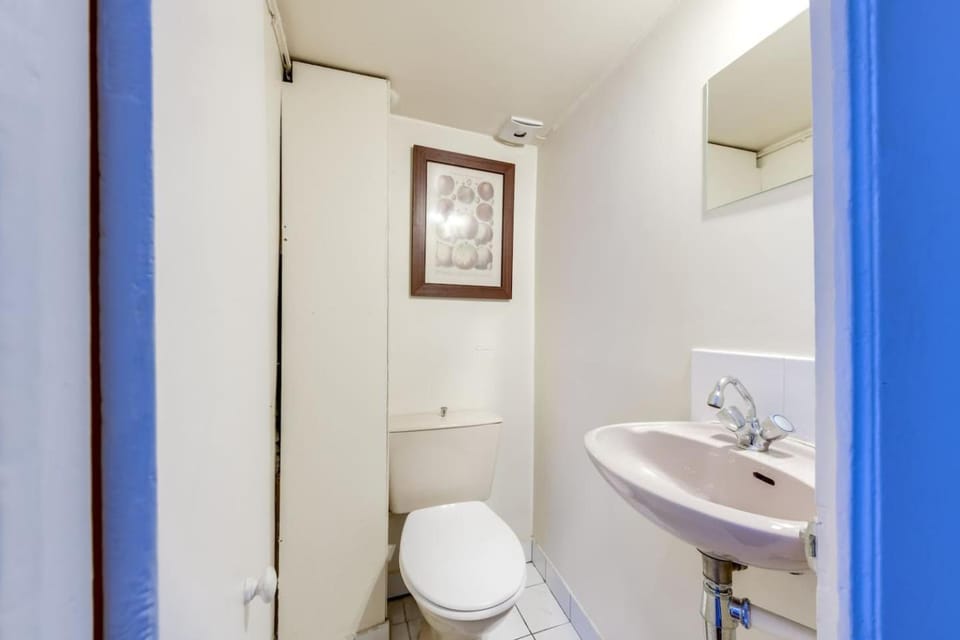 Toilet, Bathroom