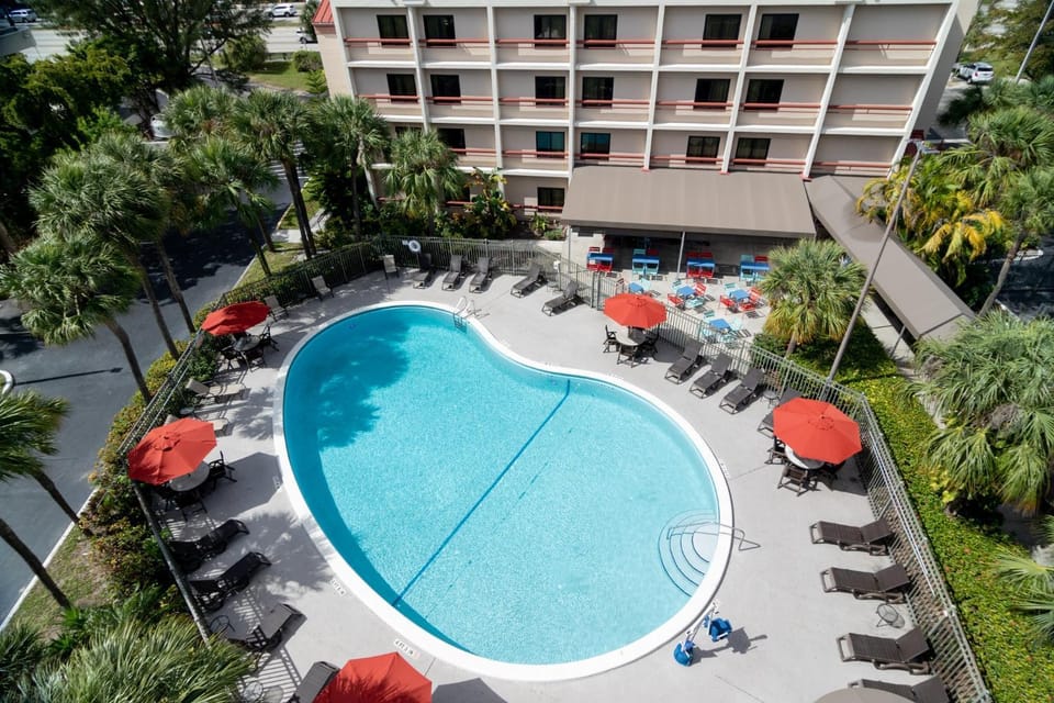 Swimming pool